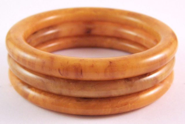 BB173 peanut butter tube bangles